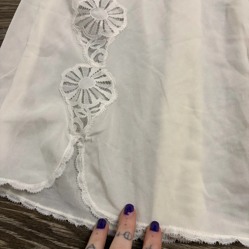 60s/70s European Vintage Sheer Lace Accent Slip Skirt (Ivory) Size M/L